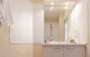 In-room Bathroom 6 Aparthotel Adagio Access Avignon