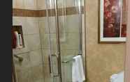 In-room Bathroom 4 Best Western Plus Fredericton Hotel & Suites