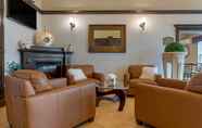 Ruang Umum 5 Best Western Plus Fredericton Hotel & Suites
