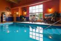 Swimming Pool Best Western Plus Fredericton Hotel & Suites
