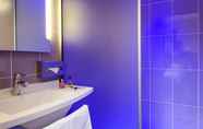 In-room Bathroom 6 ibis Styles Bourges