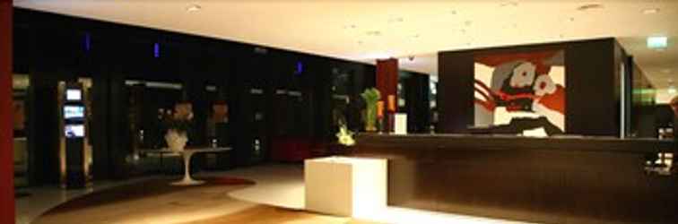 Lobi Axis Viana Business & SPA Hotel