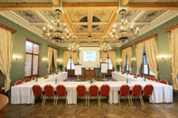 Functional Hall Chateau St Havel