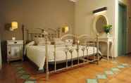 Bilik Tidur 7 Mythos Suites Boutique Hotel