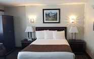 Kamar Tidur 5 Travelodge by Wyndham Golden Sportsman Lodge