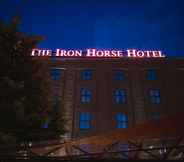 ภายนอกอาคาร 6 The Iron Horse Hotel