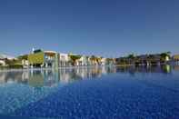 สระว่ายน้ำ Orada Apartamentos Turísticos Marina de Albufeira