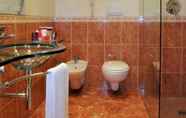Phòng tắm bên trong 6 Agorà Palace Hotel