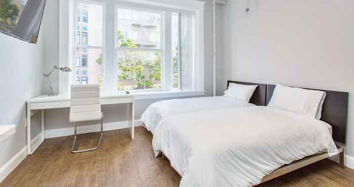 Kamar Tidur Sweden House Hotel