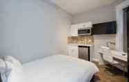 Kamar Tidur 7 Sweden House Hotel