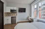 Kamar Tidur 6 Sweden House Hotel