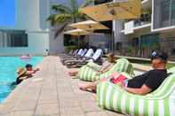 Swimming Pool Element on Coolum Beach