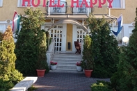 Exterior Hotel Happy