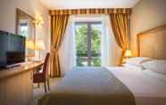 Bedroom 5 Aminess Grand Azur Hotel