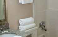 Toilet Kamar 4 Timberlake Motel