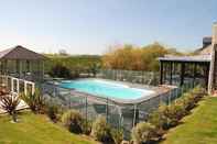 Swimming Pool Manoir Des Douets Fleuris