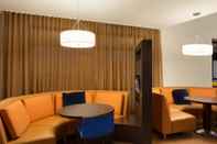 Ruang Umum Courtyard by Marriott Oklahoma City North/Quail Springs