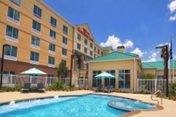 Kolam Renang Hilton Garden Inn Houston-Pearland