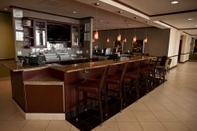 บาร์ คาเฟ่ และเลานจ์ Hilton Garden Inn Houston-Pearland