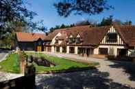 ภายนอกอาคาร The Great Hallingbury Manor Hotel