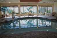 Hồ bơi Comfort Suites Edinboro