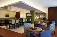 Bar, Cafe and Lounge Holiday Inn Hotel & Suites Montreal Airport, an IHG Hotel