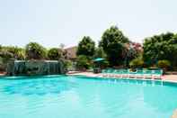 Swimming Pool Hotel Maria Rosaria