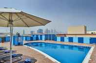 Swimming Pool Arabian Dreams Deluxe Hotel Apartments