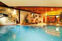 Swimming Pool Hotel Tschurtschenthaler