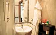 In-room Bathroom 6 Residence Il Tulipano