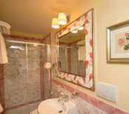 In-room Bathroom 3 La Casa del Garbo - Luxury Rooms & Suite