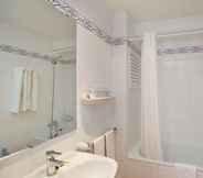 In-room Bathroom 5 Hotel JS Cape Colom - Adults Only