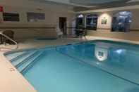 Swimming Pool Country Inn & Suites by Radisson, Albany, GA