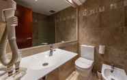 Toilet Kamar 2 Hotel Montecarlo Spa & Wellness