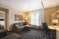 Common Space TownePlace Suites by Marriott Joliet South