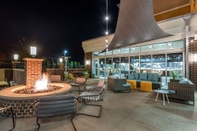 Bar, Kafe dan Lounge Cambria Hotel Akron - Canton Airport