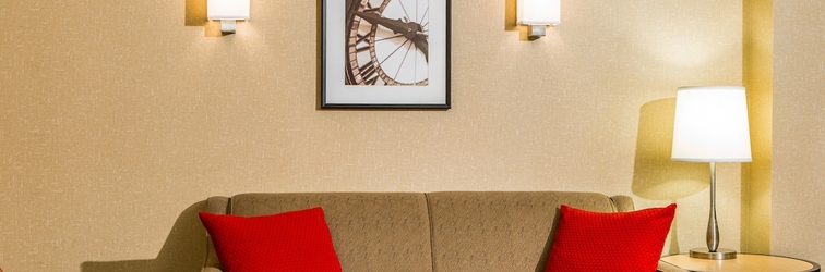 Lobi Cambria Hotel Akron - Canton Airport