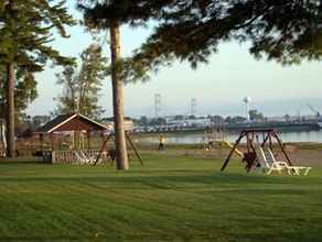 Bangunan 4 Waterfront Inn - Mackinaw City