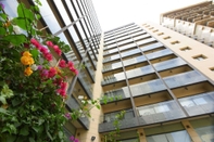 Exterior Ramada by Wyndham Downtown Beirut