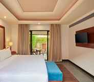 Bedroom 4 Radisson Blu Resort & Spa - Alibaug, India