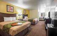 Bedroom 7 Econo Lodge Inn & Suites Searcy