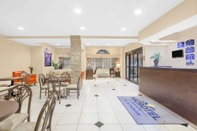 Lobby Microtel Inn & Suites by Wyndham Conway