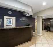 Sảnh chờ 5 Microtel Inn & Suites by Wyndham Brooksville