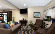 Ruang Umum 3 Microtel Inn & Suites by Wyndham Brooksville