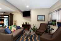 Ruang Umum Microtel Inn & Suites by Wyndham Brooksville