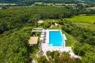 Swimming Pool Laticastelli Country Relais