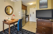 Bedroom 2 TownePlace Suites by Marriott Houston North / Shenandoah