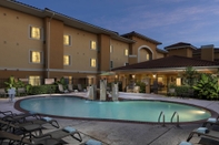 Swimming Pool TownePlace Suites by Marriott Houston North / Shenandoah