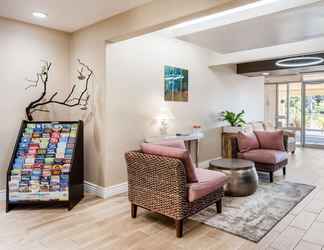 Lobi 2 Quality Inn & Suites Capitola By the Sea