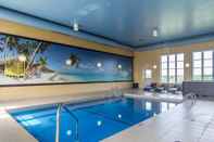 Swimming Pool Comfort Inn & Suites Levis / Rive Sud Quebec city